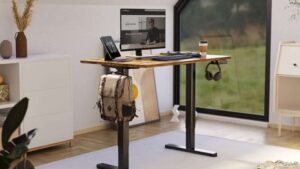 4565585-budgetstandingdesk.jpg