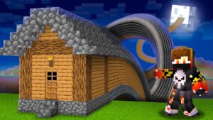 WHATS INSIDE LONGEST HOUSE TO THE MOON🌛!!!